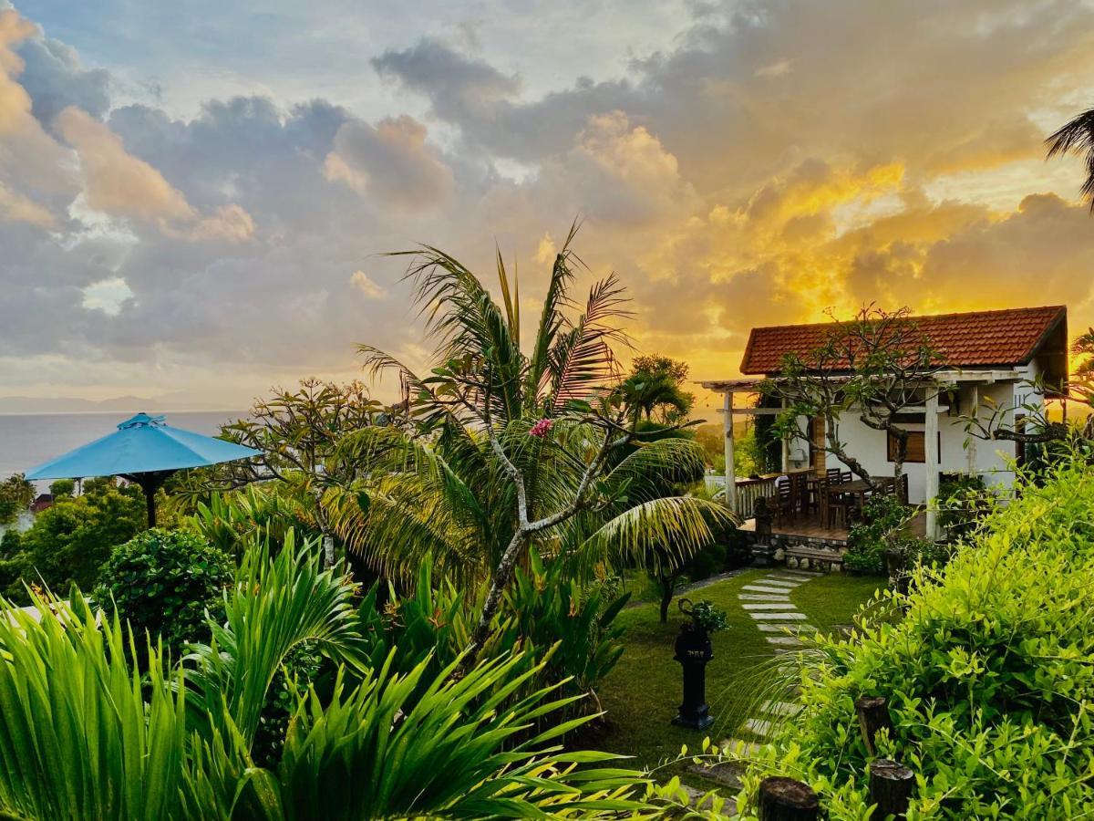 Gara Gara Sea View Hotel Batununggul ภายนอก รูปภาพ